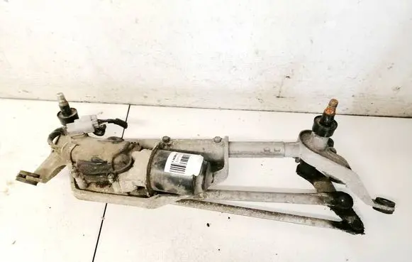 Honda CR-V Front wiper linkage and motor