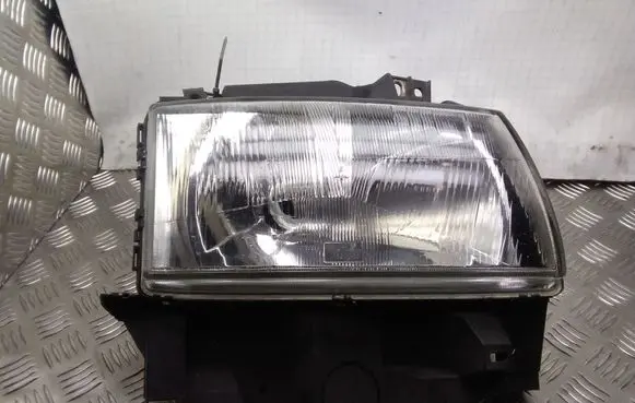 Volkswagen Transporter - Caravelle T4 Headlight/headlamp 67723380 701941010L