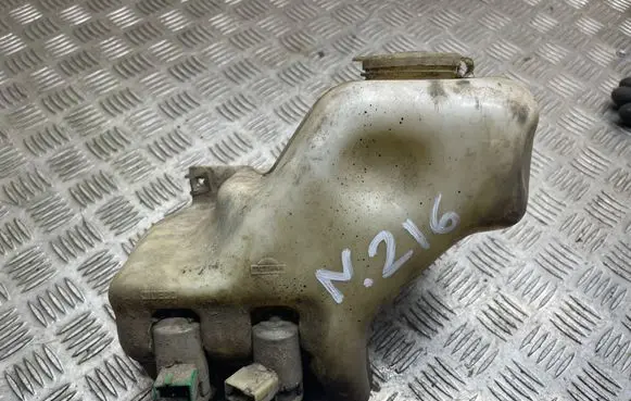 Nissan Patrol Y60 Windshield washer fluid reservoir/tank