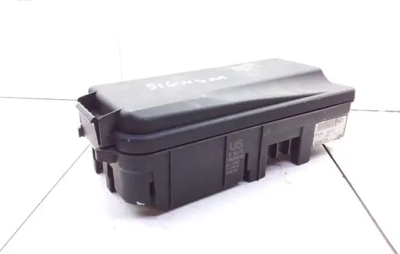 Opel Signum Fuse module 13144711 519068019