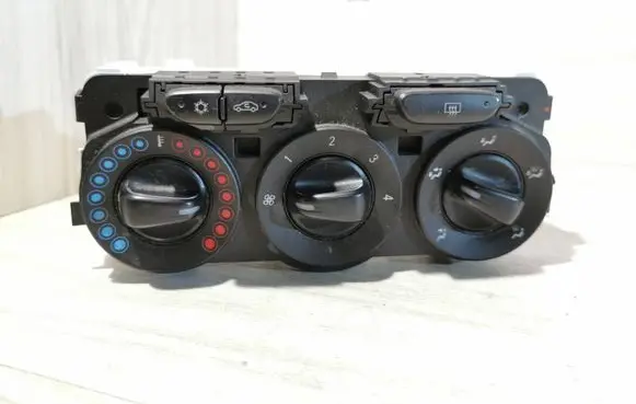 Opel Corsa E Climate control unit 