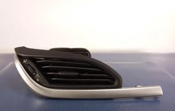 Fiat Tipo Dashboard side air vent grill/cover trim 735617518
