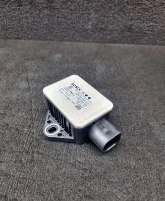 Audi A4 S4 B8 8K ESP acceleration yaw rate sensor 8K0907637C 0265005738