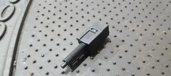 Nissan Almera Tino Brake pedal sensor switch