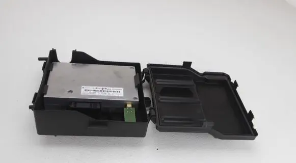 Audi A4 S4 B8 8K Bluetooth control unit module 8T0862335E