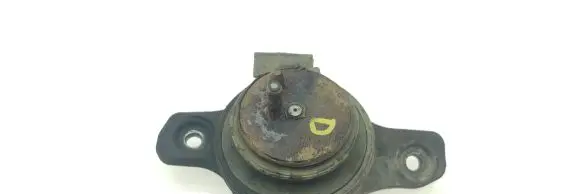 Subaru Legacy Engine mount bracket