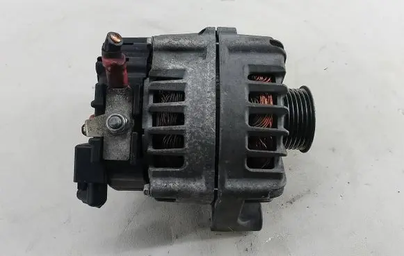 BMW 1 E81 E87 Generator/alternator 7802261