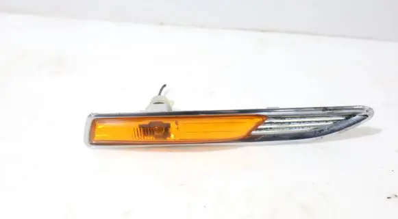 Ford Mondeo MK IV Front fender indicator light