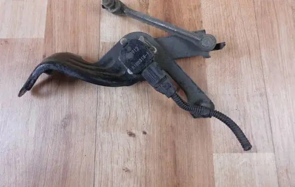Mitsubishi Outlander Headlight/headlamp level sensor 8651A161