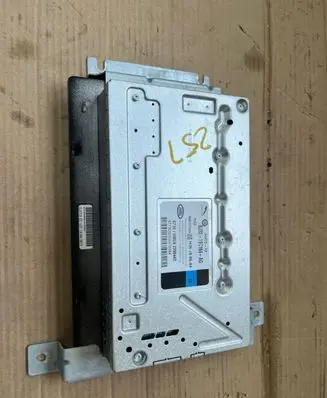 Jaguar XJ X351 Sound amplifier