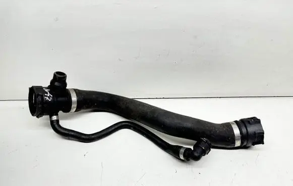 Engine coolant pipe/hose