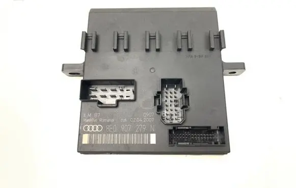 Audi A4 S4 B6 8E 8H Comfort/convenience module 8E0907279N 00009773C4