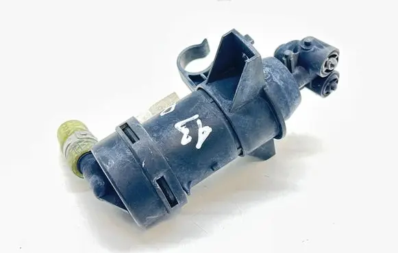 Audi A3 S3 8P Headlight washer spray nozzle 8P0955101