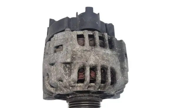 Renault Clio III Generator/alternator 8200654541A
