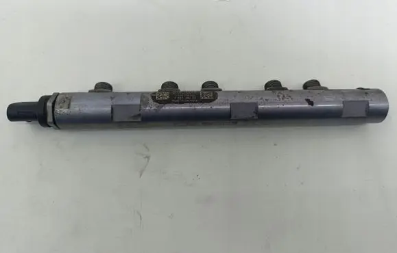 Mini Cooper Countryman R60 Fuel main line pipe
