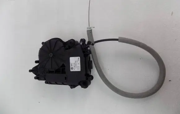 Volkswagen Transporter - Caravelle T6 Sliding door lock 7LA843746