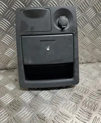 KIA Sorento Cup holder back 846553E000