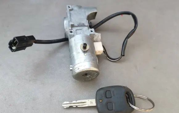 Subaru Impreza II Ignition lock