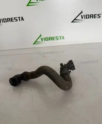 Coolant pipe/hose