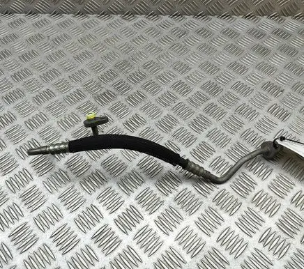Volvo V70 Air conditioning (A/C) pipe/hose 31332531