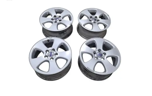 R16 alloy rim