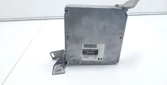 Toyota Corolla Verso AR10 Engine control unit/module 8966105840