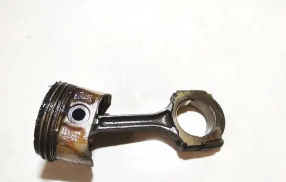 Renault Scenic I Piston with connecting rod