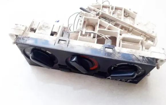 Nissan Almera Climate control unit