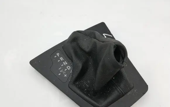 BMW X3 E83 Gear shifter surround trim plastic 51167056025 7056025 291514