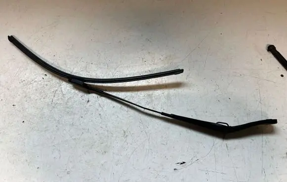 Toyota Verso Windshield/front glass wiper blade