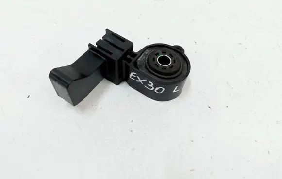 Volvo EX30 Radiator mount bracket 80001014