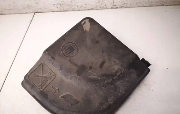 Citroen C4 I Fuse box cover 9653315180