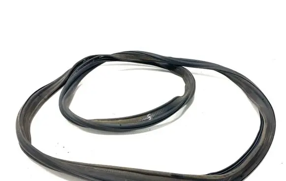 Renault Megane III Rubber seal loading door window/glass 