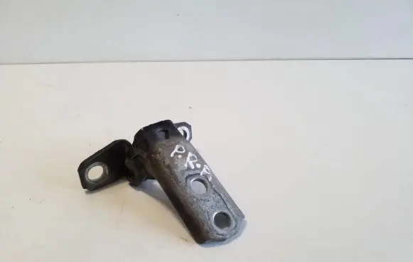 Mitsubishi Outlander Front door lower hinge 