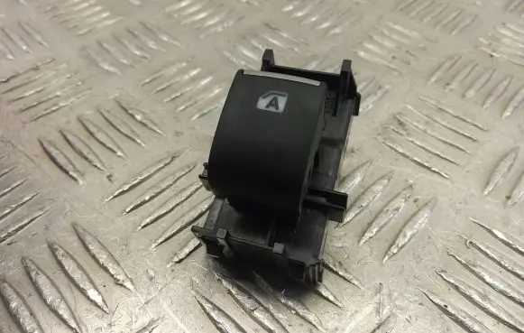 Toyota C-HR I Electric window control switch 193170