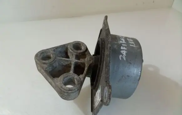 Opel Zafira B Engine mount bracket 511671286