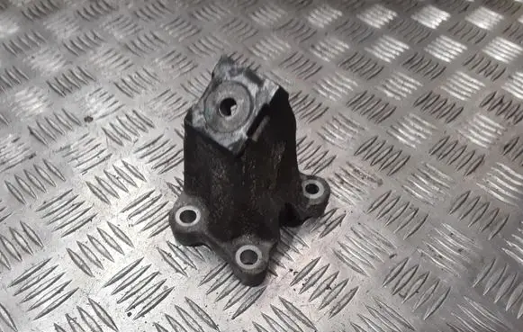 Audi A6 S6 C6 4F Engine mounting bracket