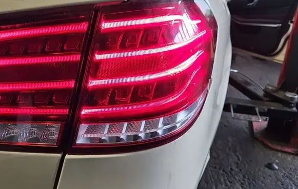 Rear/tail lights