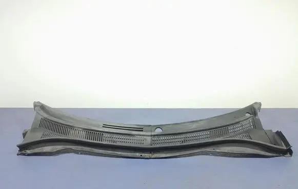 Suzuki Swift I Wiper trim 7234162J0