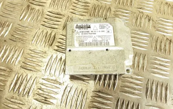 Citroen C4 I Airbag control unit/module 9658137980
