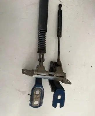 BMW 5 E39 Tailgate/trunk/boot hinge 41617007403