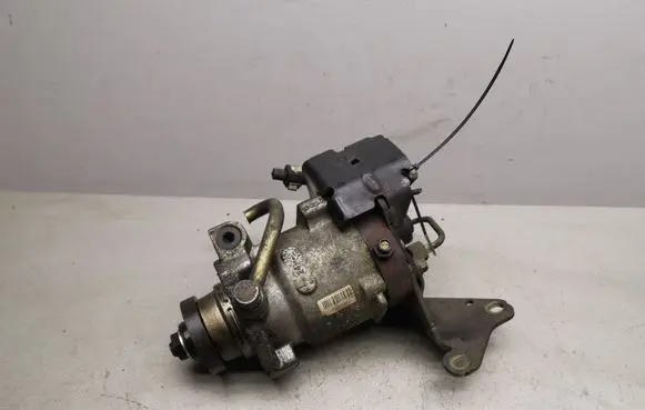 Ford Mondeo Mk III Fuel injection high pressure pump 2C1Q9B395AB R9044Z034A