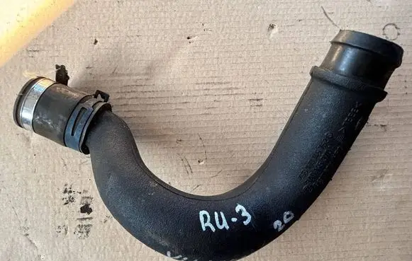 Intercooler hose/pipe