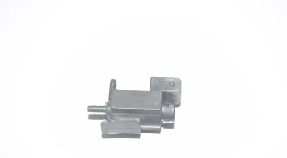 BMW 5 E39 Turbo solenoid valve 1742712 7810831 11747810831