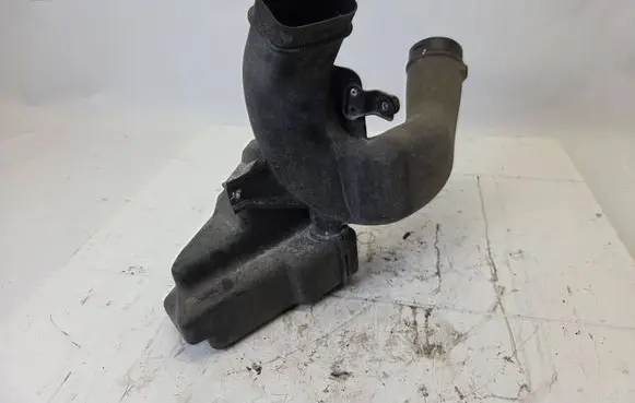 Honda Civic Intake resonator 
