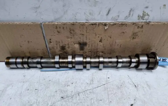 Volkswagen Golf VI Camshaft 03C109101DF