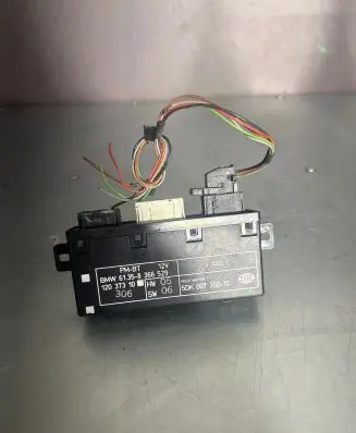 BMW 5 E39 Door control unit/module 61358366529 12037310