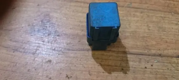Nissan Primera Other relay 252309F000 4RA940010-00
