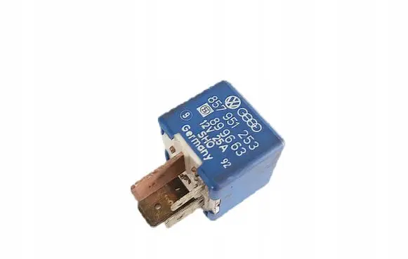 Volkswagen PASSAT B3 Other relay 857951253