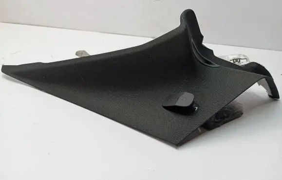 Mercedes-Benz C W205 Other sill/pillar trim element 11062718